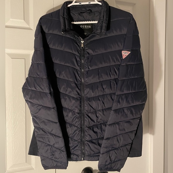 Guess puffer - Picture 1 of 2